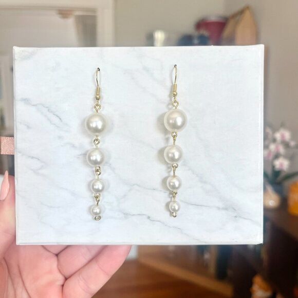 Pearl Drop Dangle Earrings - Picture 3 of 4